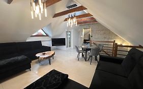APARTAMENT PIEKOSZOWSKA EXPO Kielce Domek Free Parking